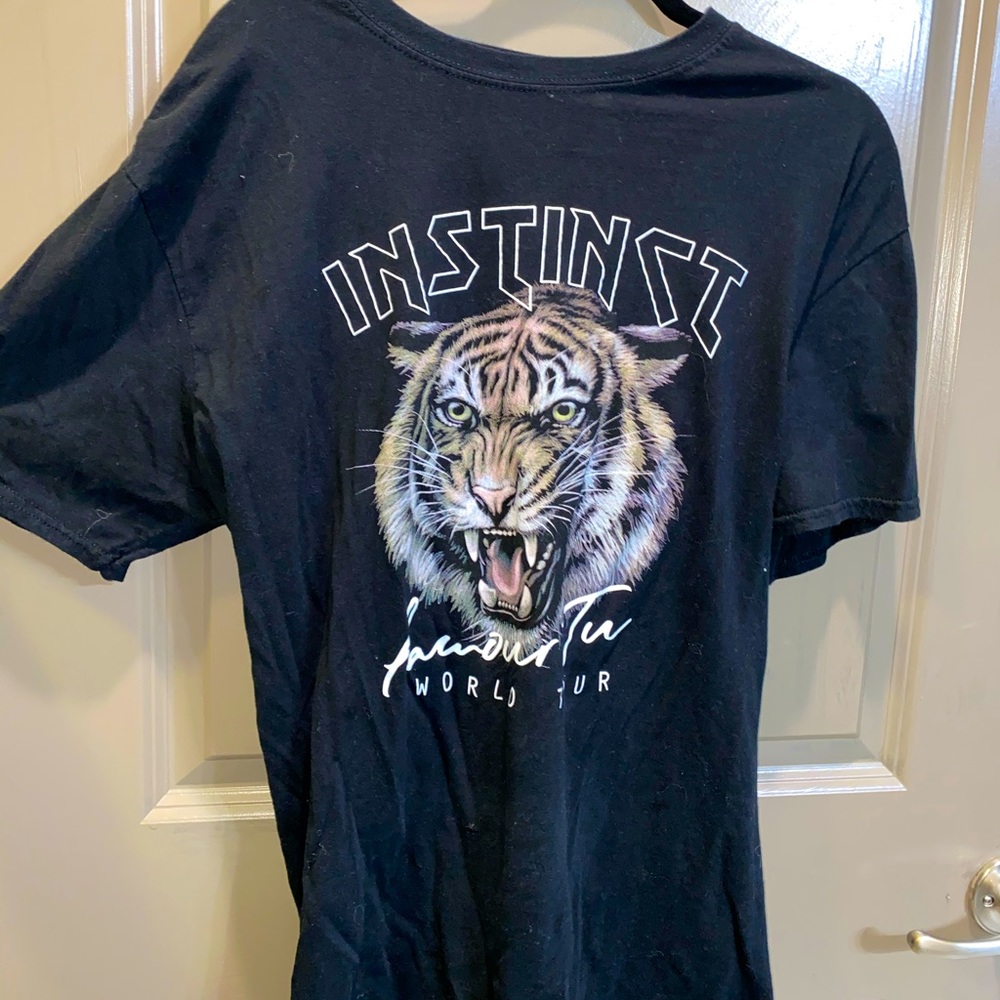 MISGUIDED GRAPHIC TEE